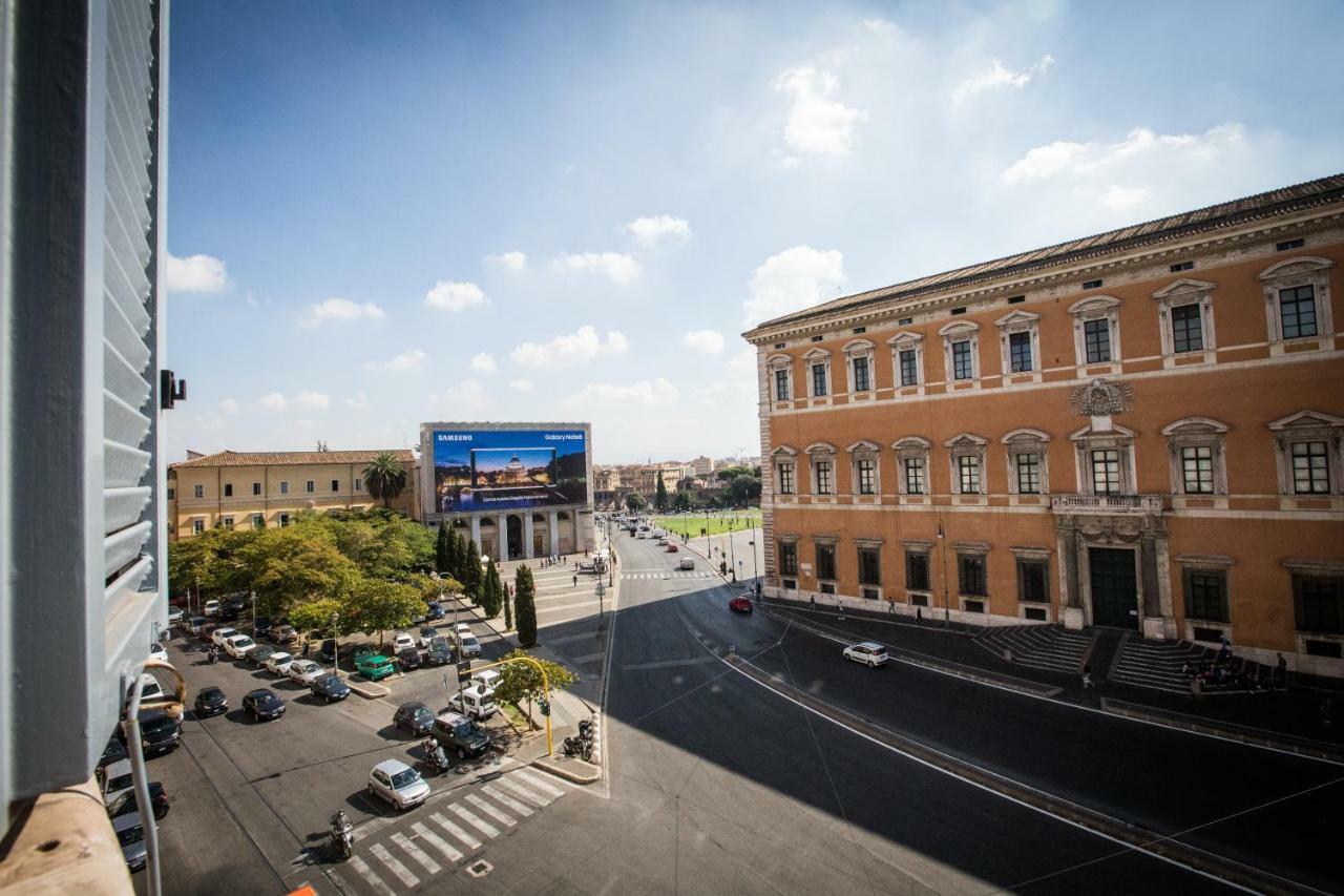 Art Nouveau Roma Colosseo Suites Dış mekan fotoğraf
